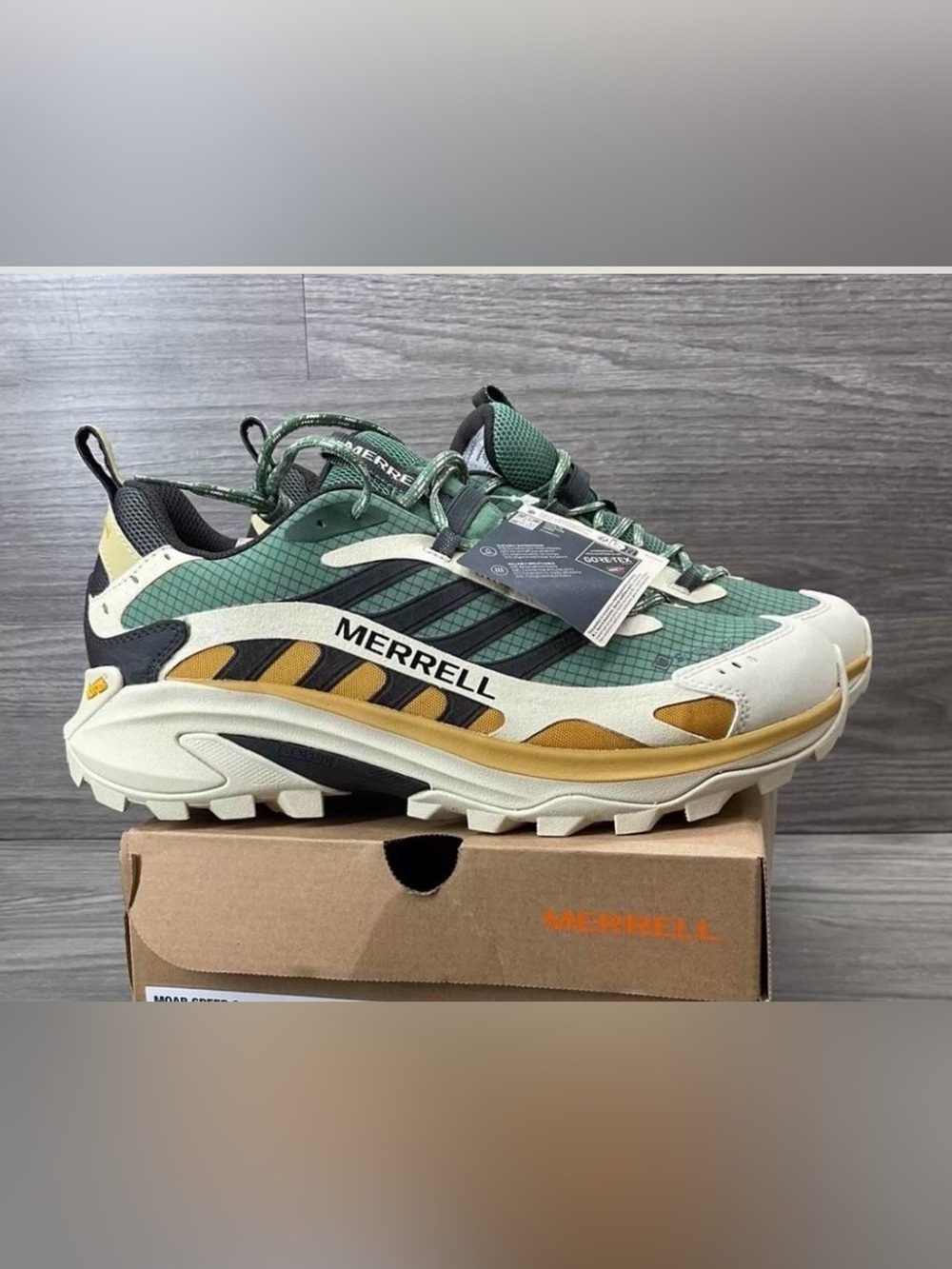 Merrell Men's Green and Gold Trail Sneakers